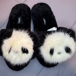 UGG Panda Cozy Fur Slippers Black & White Womens Size 6 US / 37 EU / 4.5 UK